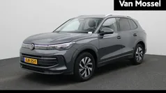 Grijs Gebruikt 2024 VW Tiguan Edition SUV | € 42.900 (Super prijs)