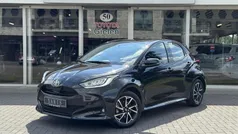 Zwart Gebruikt 2023 Toyota Yaris Hybrid Plus Hatchback | € 24.400 (Eerlijke prijs)