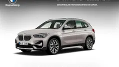 Grijs, metallic lak Gebruikt 2021 BMW X1 xLine SUV | € 30.900 (Eerlijke prijs)