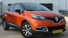 Oranje (metallic) Gebruikt 2017 Renault Captur LIMITED SUV | € 7.995 (Super prijs)