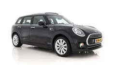 Midnight black metallic (zwart metallic) Gebruikt 2015 Mini Cooper Clubman Business Stationwagen | € 16.145 (Eerlijke prijs)