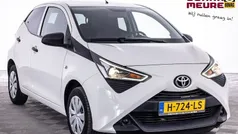 Wit Gebruikt 2020 Toyota Aygo Hatchback | € 9.790 (Goede deal)