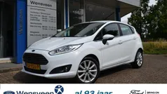 Wit Gebruikt 2015 Ford Fiesta Titanium Hatchback | € 9.640 (Eerlijke prijs)