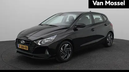 Zwart Gebruikt 2022 Hyundai i20 Comfort Hatchback | € 15.940 (Eerlijke prijs)