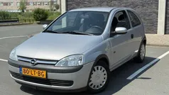 Grijs Gebruikt 2003 Opel Corsa Njoy Hatchback | € 1.449 (Eerlijke prijs)