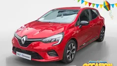 Rood Gebruikt 2023 Renault Clio V Evolution Hatchback | € 14.935 (Goede deal)