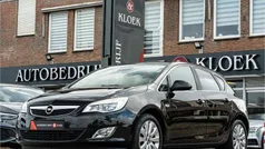 Zwart Gebruikt 2011 Opel Astra Cosmo Hatchback | € 6.950 (Eerlijke prijs)