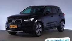 Zwart, metallic lak Gebruikt 2020 Volvo XC40 Momentum SUV | € 23.445 (Super prijs)