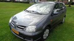 Nissan Almera Tino