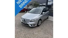 Grijs Gebruikt 2014 Mercedes B200 Ambition MPV | € 12.450 (Goede deal)