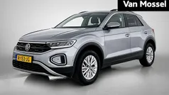 Grijs Gebruikt 2022 VW T-Roc Life SUV | € 26.400 (Eerlijke prijs)