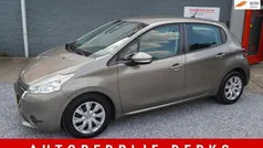 Grijs Gebruikt 2012 Peugeot 208 Active Hatchback | € 4.450 (Eerlijke prijs)