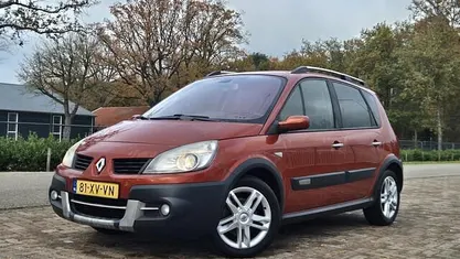 Occasion Renault Scénic II 135 PK (99 kW) 2007 Oranje MPV