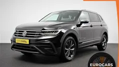 Gebruikt 2022 VW Tiguan Life SUV | € 35.890 (Eerlijke prijs)