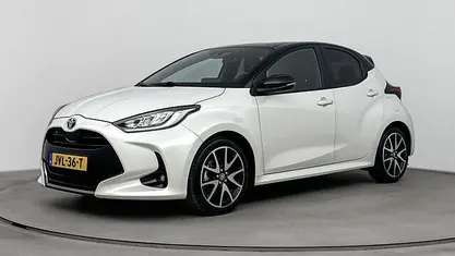 Occasion Toyota Yaris Executive 116 PK (85 kW) 2022 Wit metallic Hatchback