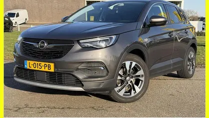 Occasion 2022 Opel Grandland X Innovation SUV | € 15.745 (Super prijs)