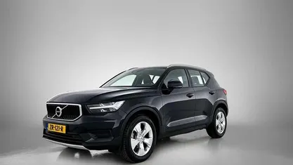 Zwart, metallic lak Gebruikt 2019 Volvo XC40 Momentum SUV | € 27.800 (Eerlijke prijs)