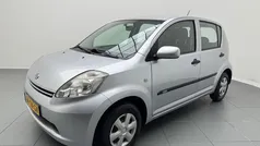 Grijs Gebruikt 2006 Daihatsu Sirion Hatchback | € 1.350 (Eerlijke prijs)