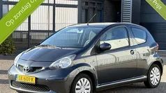 Grijs Gebruikt 2008 Toyota Aygo Hatchback | € 1.999 (Eerlijke prijs)