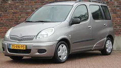 Grijs Gebruikt 2005 Toyota Yaris Verso Terra MPV | € 2.985 (Eerlijke prijs)