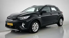 Zwart Gebruikt 2021 Kia Stonic SUV | € 13.945 (Eerlijke prijs)