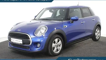 Blauw, metallic lak Gebruikt 2021 Mini ONE Pepper Hatchback | € 13.850 (Super prijs)