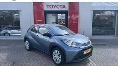 Grijs Gebruikt 2024 Toyota Aygo Play Hatchback | € 18.749 (Eerlijke prijs)