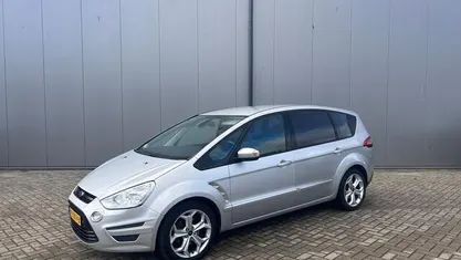Grijs Gebruikt 2011 Ford S-MAX Titanium MPV | € 4.650 (Super prijs)