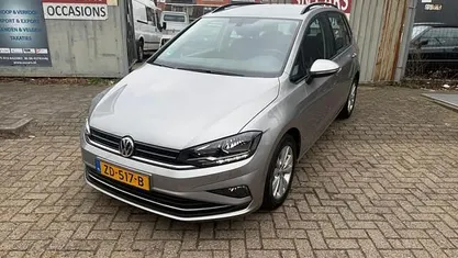 Occasion 2018 VW Golf Sportsvan Highline MPV | € 15.549 (Goede deal)