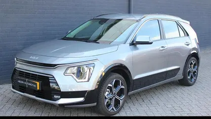 Grijs Gebruikt 2024 Kia Niro SUV | € 31.140 (Super prijs)