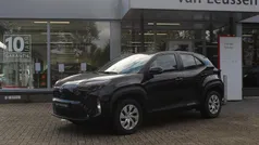 Zwart Gebruikt 2024 Toyota Yaris Cross SUV | € 25.900 (Goede deal)