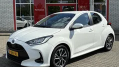 Wit Gebruikt 2023 Toyota Yaris Hybrid Hatchback | € 18.400 (Eerlijke prijs)