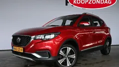 Gebruikt 2021 MG ZS Luxury Sedan | € 13.940 (Super prijs)