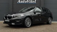 Zwart Gebruikt 2023 BMW 118 Advantage Hatchback | € 29.945 (Eerlijke prijs)