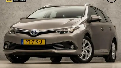 Gebruikt 2016 Toyota Auris Hybrid Sport Stationwagen | € 14.945 (Eerlijke prijs)