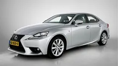Grijs Gebruikt 2016 Lexus IS300h Sedan | € 18.950 (Eerlijke prijs)