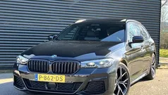 Zwart Gebruikt 2021 BMW 520 Executive Stationwagen | € 29.950 (Goede deal)
