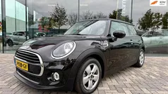 Zwart Gebruikt 2020 Mini Cooper Pepper Hatchback | € 17.400 (Eerlijke prijs)