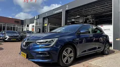 Blauw Gebruikt 2021 Renault Mégane IV Business Hatchback | € 17.895 (Eerlijke prijs)
