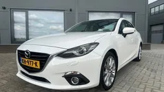 Wit Gebruikt 2016 Mazda 3 Sedan | € 11.650 (Eerlijke prijs)