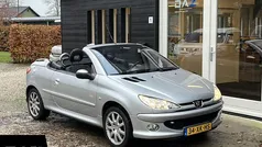 Grijs Gebruikt 2007 Peugeot 206 CC Quiksilver Cabriolet | € 2.945 (Eerlijke prijs)
