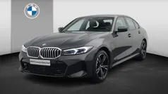 Grijs Gebruikt 2024 BMW 320e M Sport Sedan | € 41.950 (Goede deal)