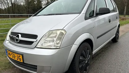 Gebruikt 2005 Opel Meriva Essentia MPV | € 1.950 (Eerlijke prijs)