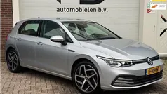 Gebruikt 2020 VW Golf VII Style Hatchback | € 22.950 (Eerlijke prijs)