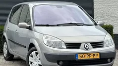Beige Gebruikt 2004 Renault Scénic II Expression MPV | € 2.999 (Eerlijke prijs)