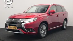 Rood Gebruikt 2020 Mitsubishi Outlander P-HEV Intense SUV | € 22.420 (Goede deal)