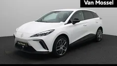 Wit Gebruikt 2023 MG MG4 EV Luxury Hatchback | € 22.900 (Eerlijke prijs)