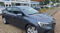 Grijs Gebruikt 2022 Renault Clio V Zen Hatchback | € 14.095 (Eerlijke prijs)