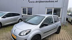 Grijs Gebruikt 2011 Renault Twingo Dynamique Hatchback | € 2.500 (Eerlijke prijs)