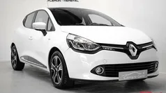 Wit Gebruikt 2015 Renault Clio Collection SUV | € 9.490 (Eerlijke prijs)